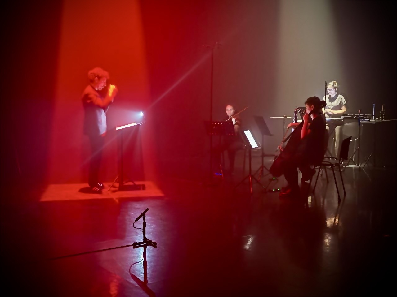 Ensemble en escena